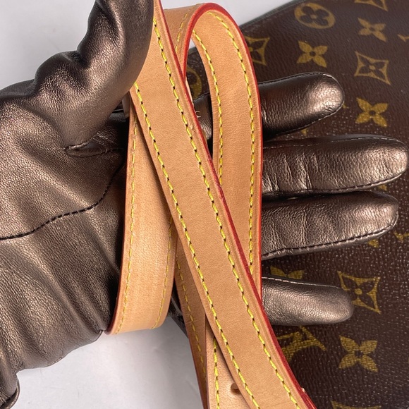 LOUIS VUITTON Musette Tango Bag - Picture 13 of 16